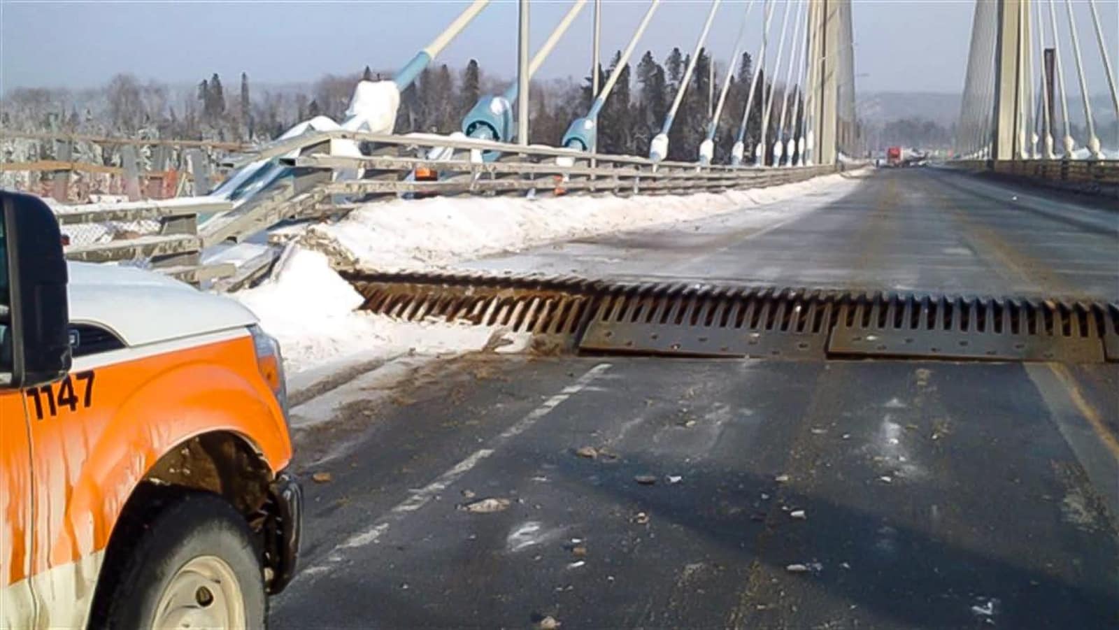 Le tablier s'était soulevé de 60 cm, dimanche le 10 janvier.