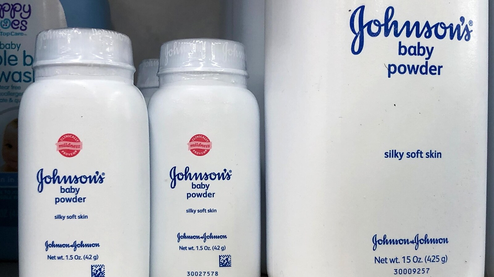 Des bouteilles de poudre pour bébé.
