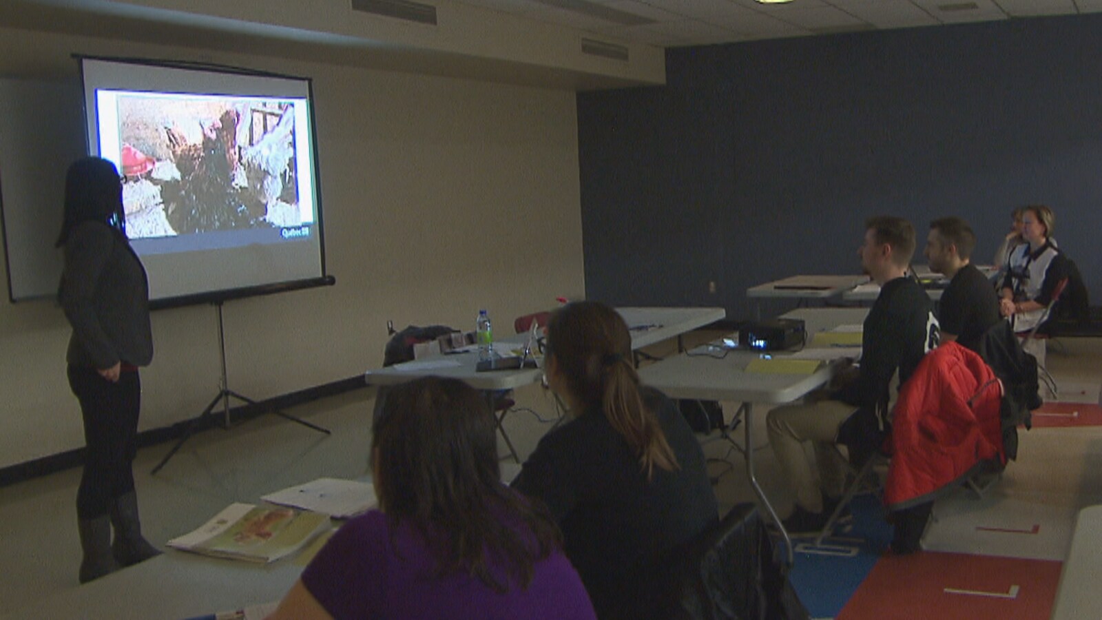 Une quarantaine de personnes ont participé à la formation sur les poulaillers urbains à Sherbrooke.