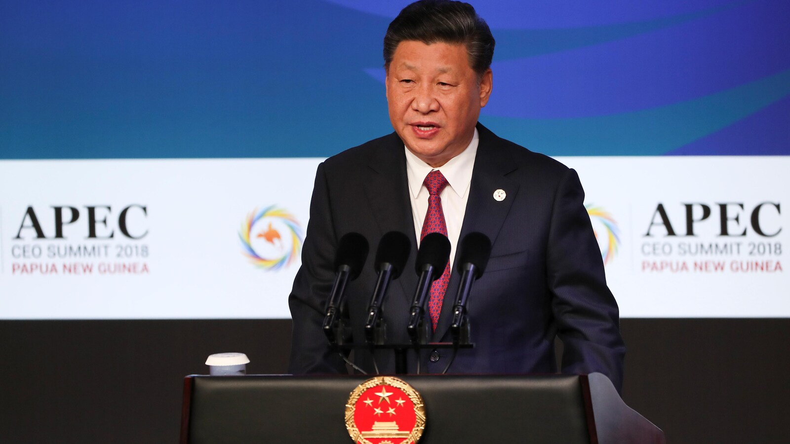 Le président chinois Xi Jinping prend la parole lors du sommet de l'APEC 2018 à Port Moresby, Papouasie-Nouvelle-Guinée.