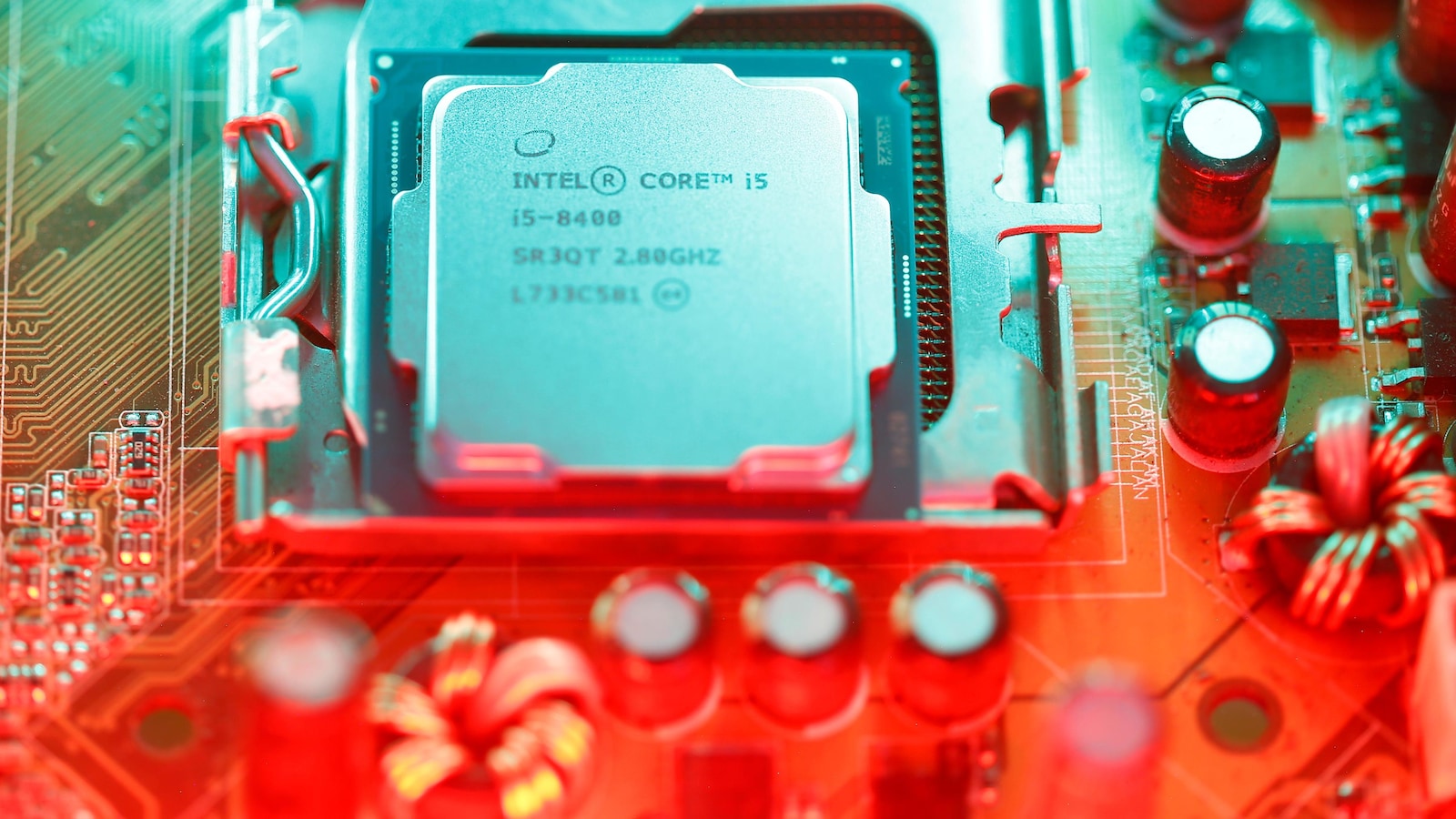 ZombieLoad, la nouvelle faille de sécurité qui affecte les puces Intel ZombieLoad, la nouvelle faille de sécurité qui affecte les puces Intel