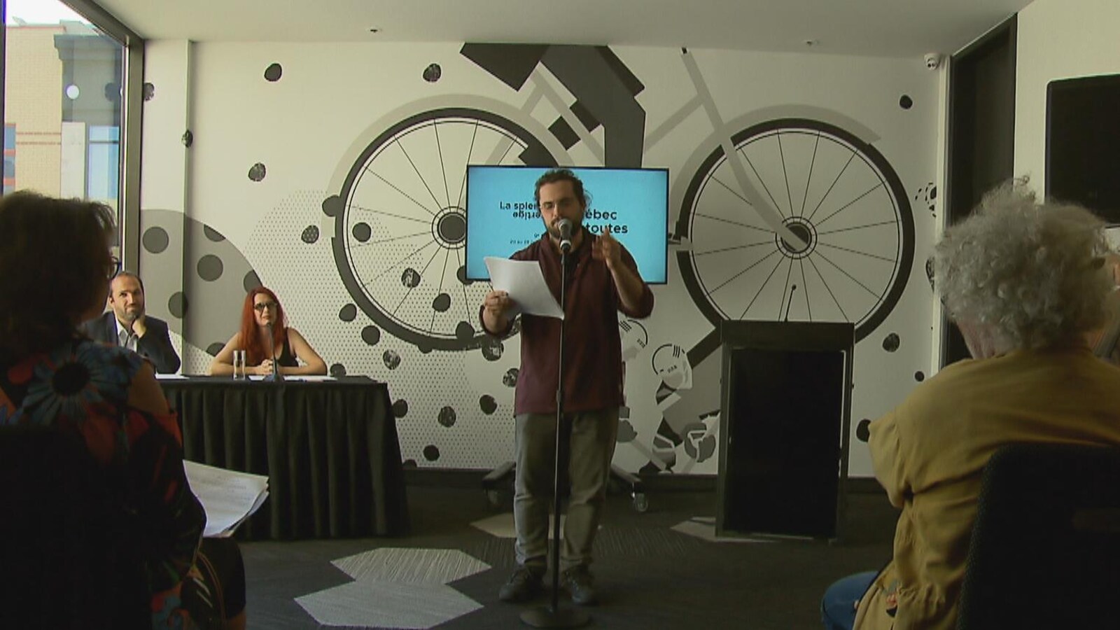 Prestation durant la conférence de presse du Festival Québec en toutes lettres