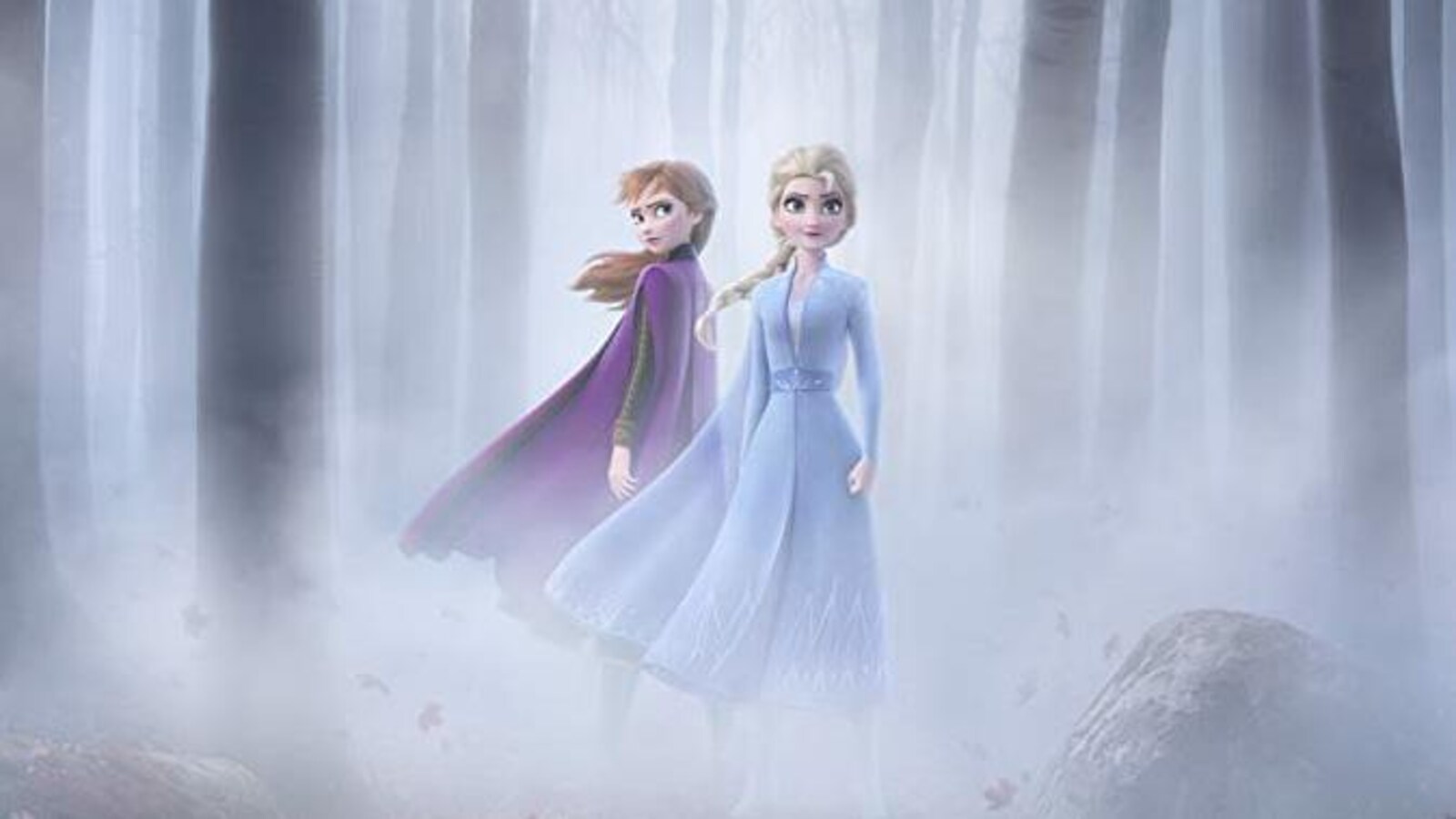 Anna à gauche et Elsa à droite.