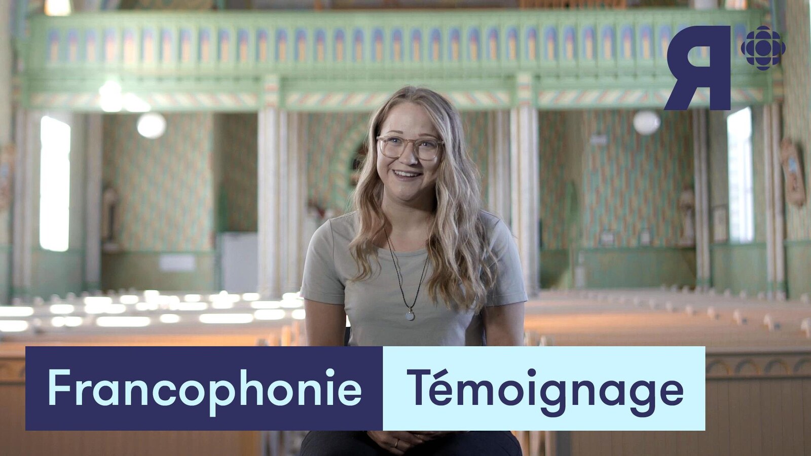 Une jeune Acadienne qui témoigne de son accent.