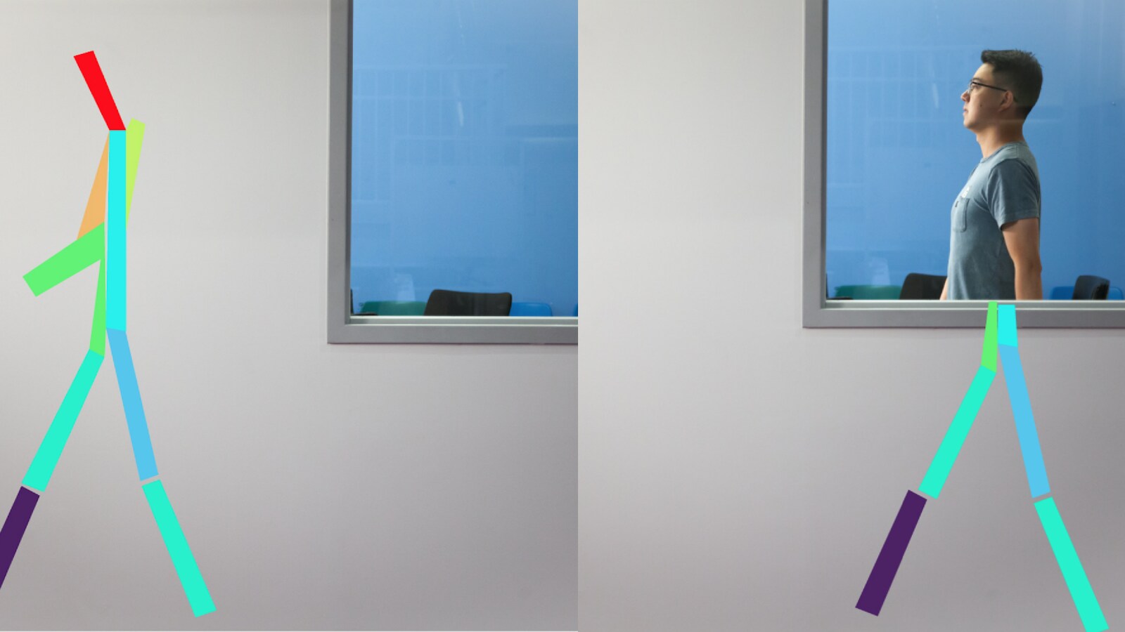 Deux photos côte à côte montrant un décor identique, soit un mur blanc et une fenêtre dans la partie supérieure droite. La photo de gauche montre un bonhomme allumette dessiné coloré dessiné par ordinateur sur un mur. Celle de droite montre plutôt un homme debout, de profil, derrière la fenêtre. Des jambes en bonhomme allumette sont dessinées sur le mur qui obstrue le bas du corps de l'homme.