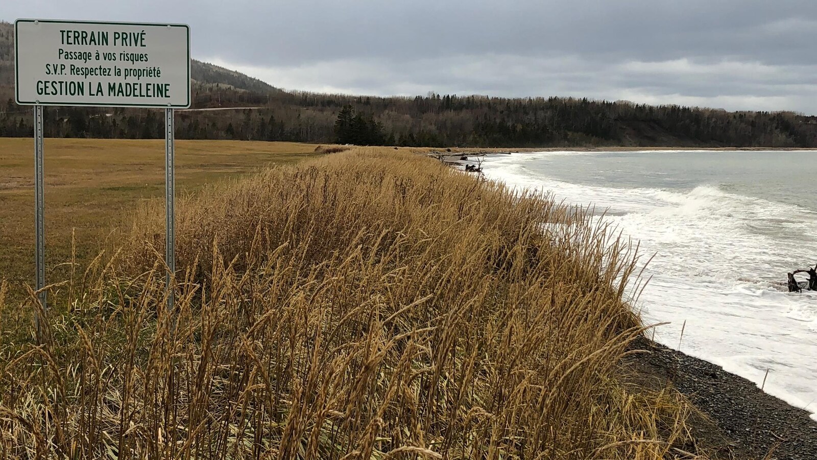 La plage est même une propriété privée dans le secteur.