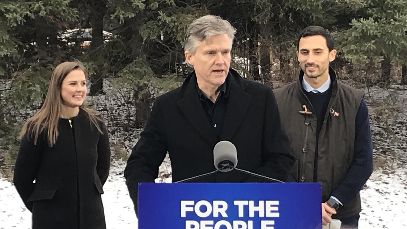 Le ministre de l'Environnement, Rod Philips, présente le nouveau plan climat de l'Ontario.