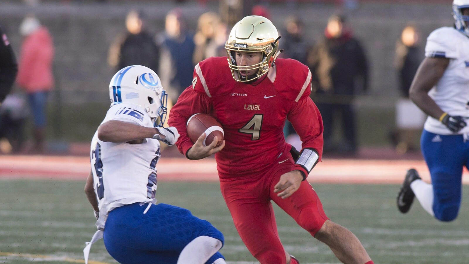 Pour une sixième année consécutive, le Rouge et Or de l'Université Laval et les Carabins de l'Université de Montréal vont batailler en finale du RSEQ