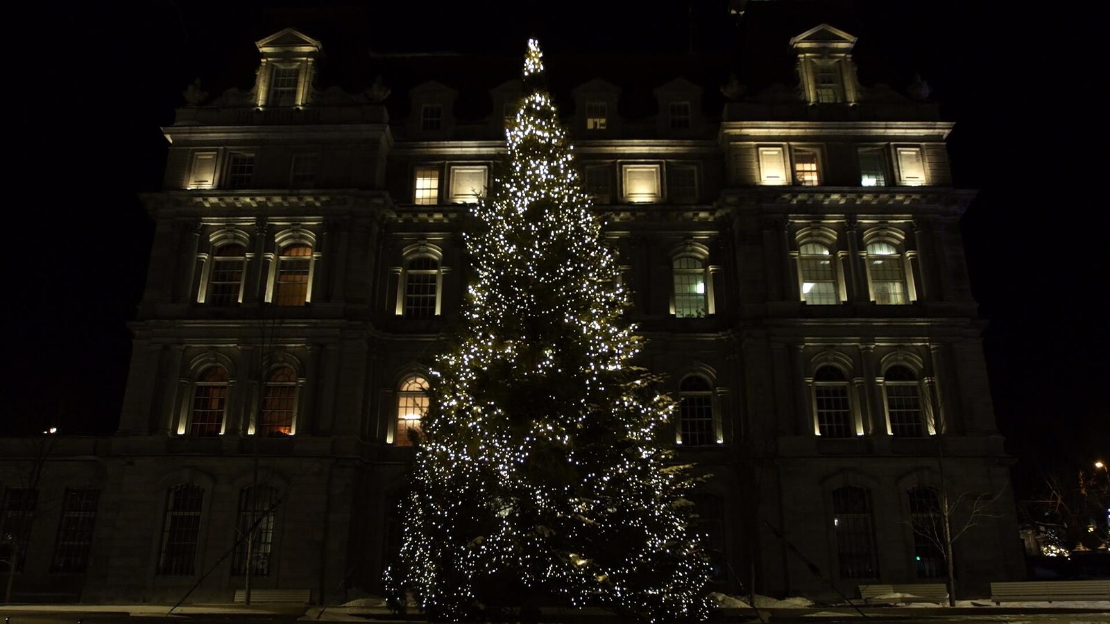 La Vérif : les décorations des Fêtes de nos villes, elles coûtent