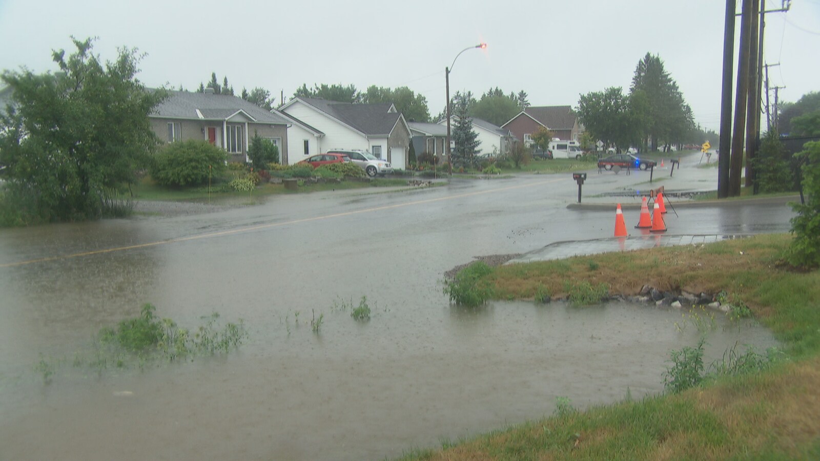 Une rue inondée.