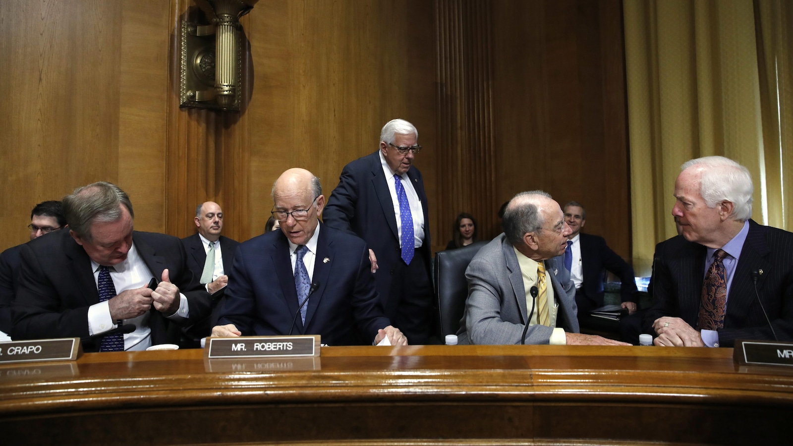 Des sénateurs américains se préparent à entendre Wilbur Ross défendre les politiques protectionnistes des États-Unis.