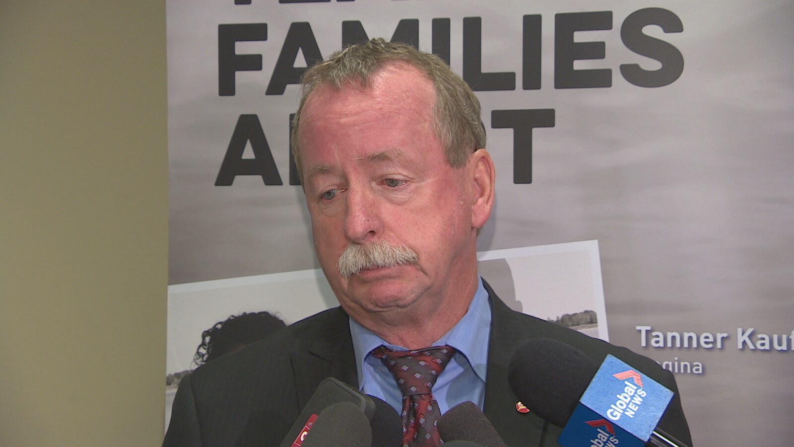 Earl Cameron, le vice-président directeur de SGI a les larmes aux yeux quand il pense au décès de la famille Van de Vorst.