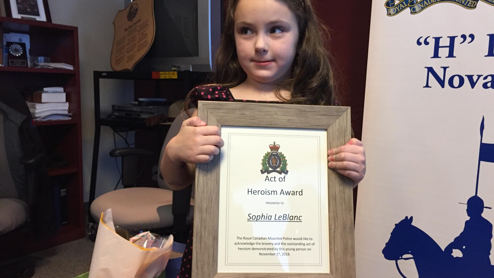 Sophian LeBlanc et son certificat.
