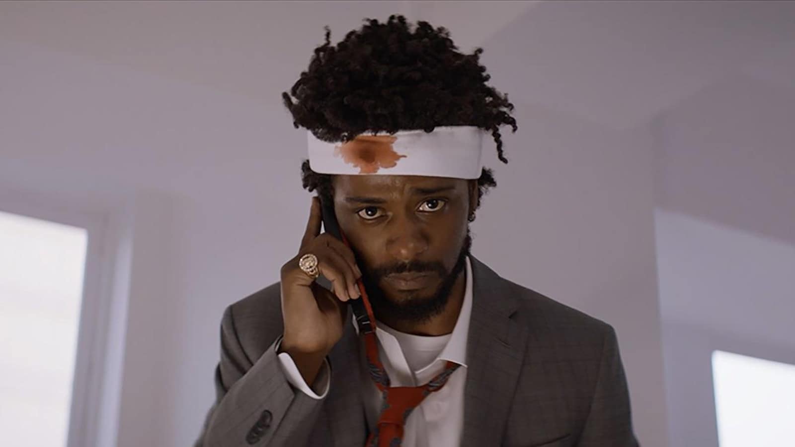 Lakeith Stanfield est en train de téléphoner adans le film «Sorry to Bother You».