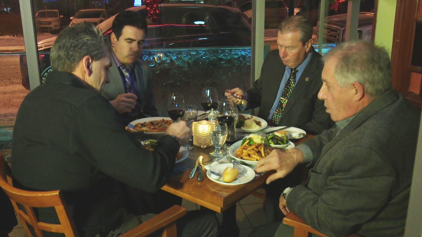 4 maires de la MRC Lac-Saint-Jean-Est soupent ensemble.