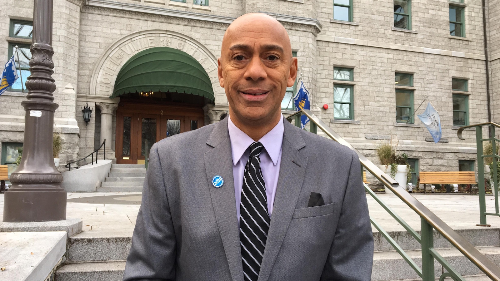 Le conseiller du district Chute-Montmorency-Seigneurial est le premier élu noir à la Ville de Québec
