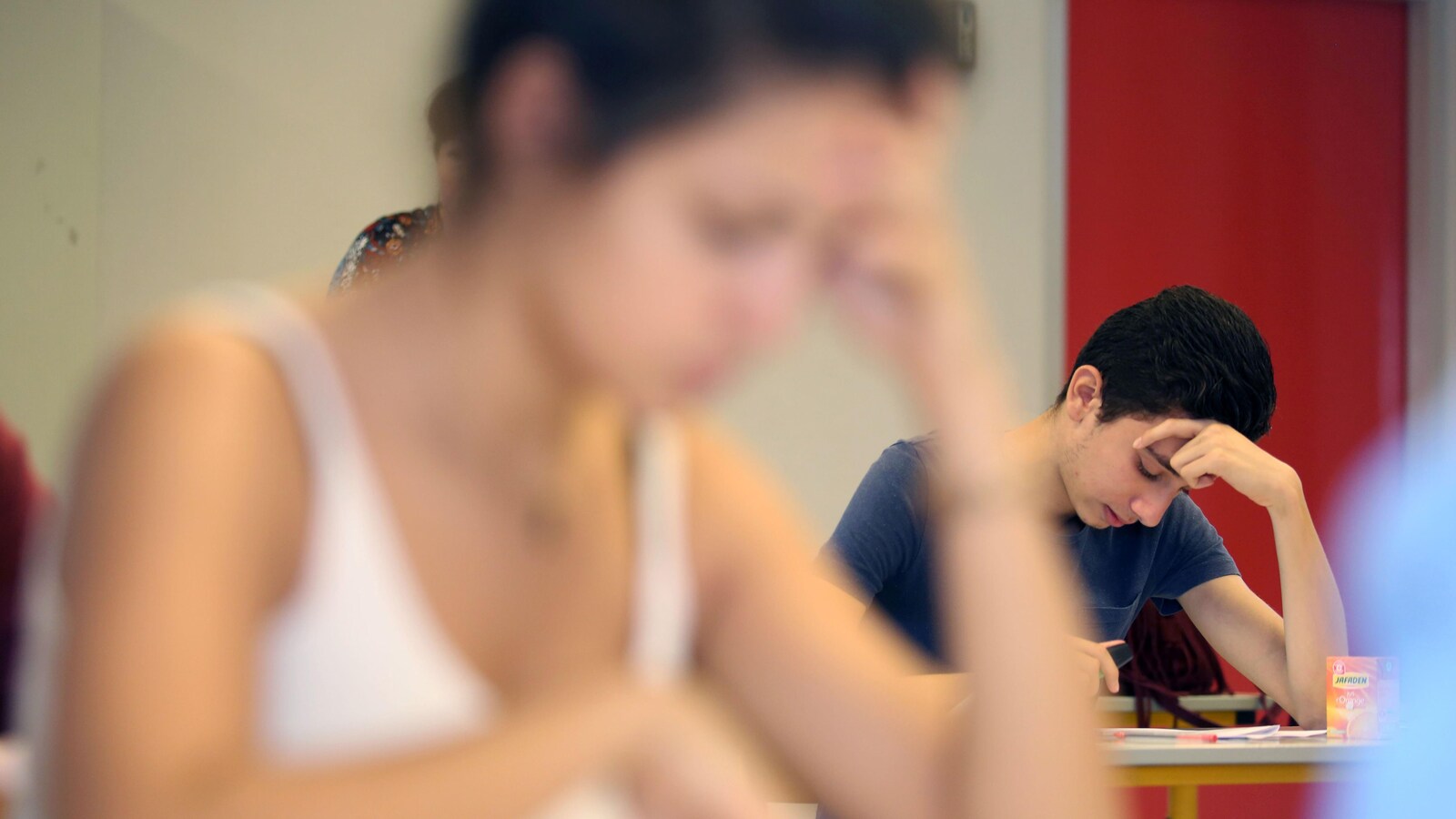 Au Canada, les tests d'évaluation du français que les immigrants passent pour obtenir leur résidence permanente sont conçus et corrigés en France.