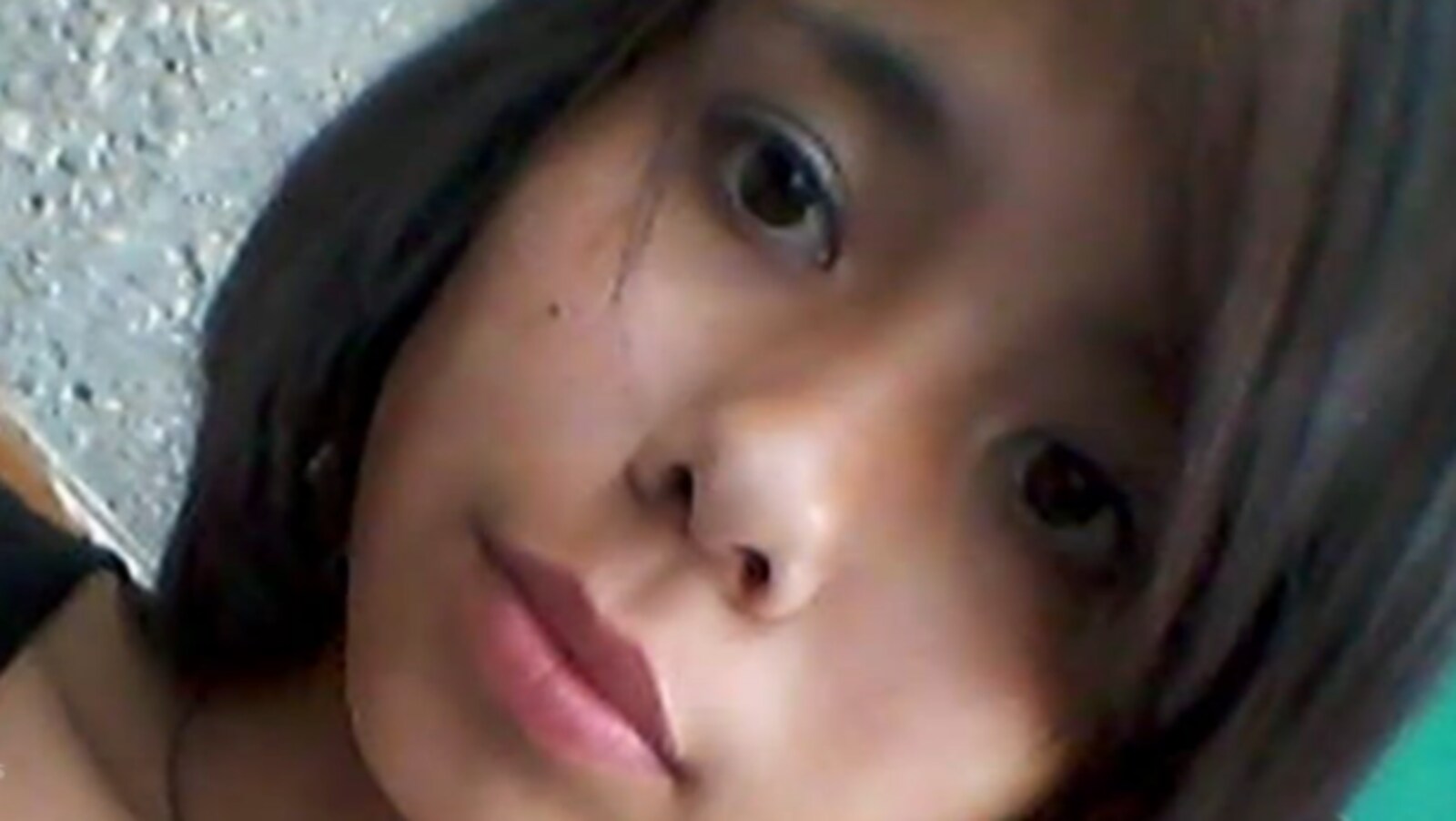 Le visage, en gros plan, de l'adolescente Tina Fontaine