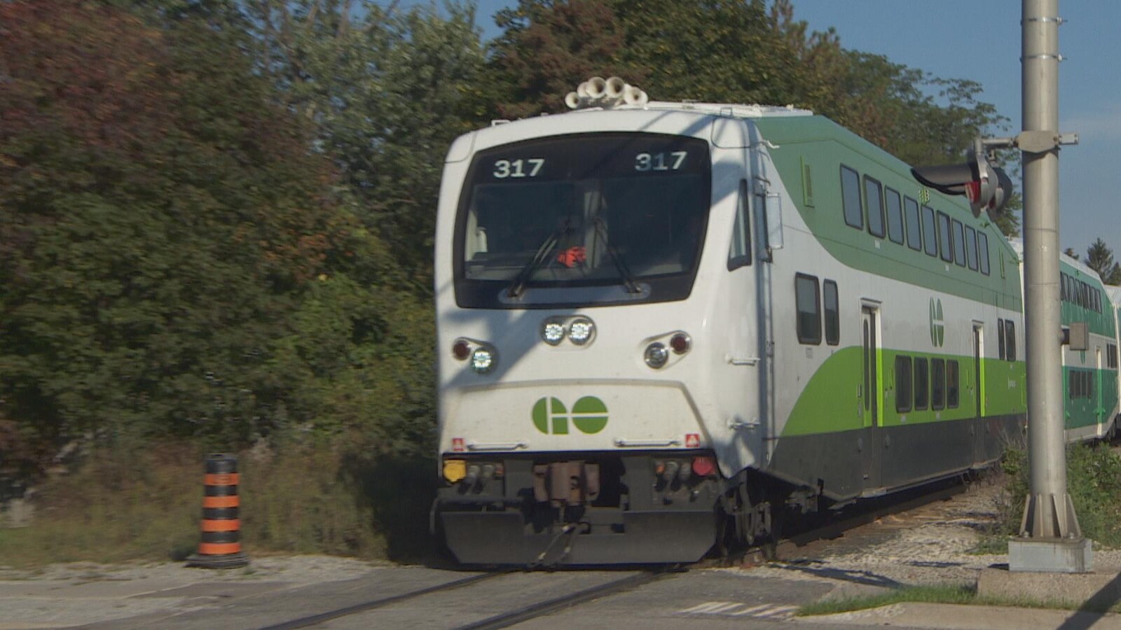 Un train de banlieue GO