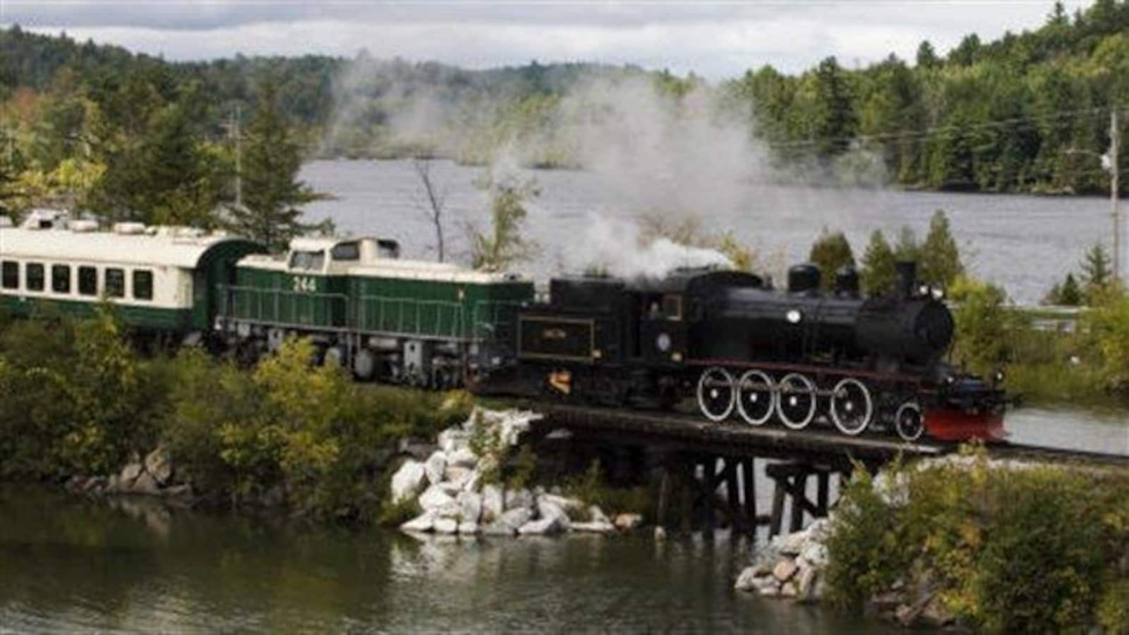 Le petit train à vapeur a longtemps fait le trajet Gatineau-Wakefield