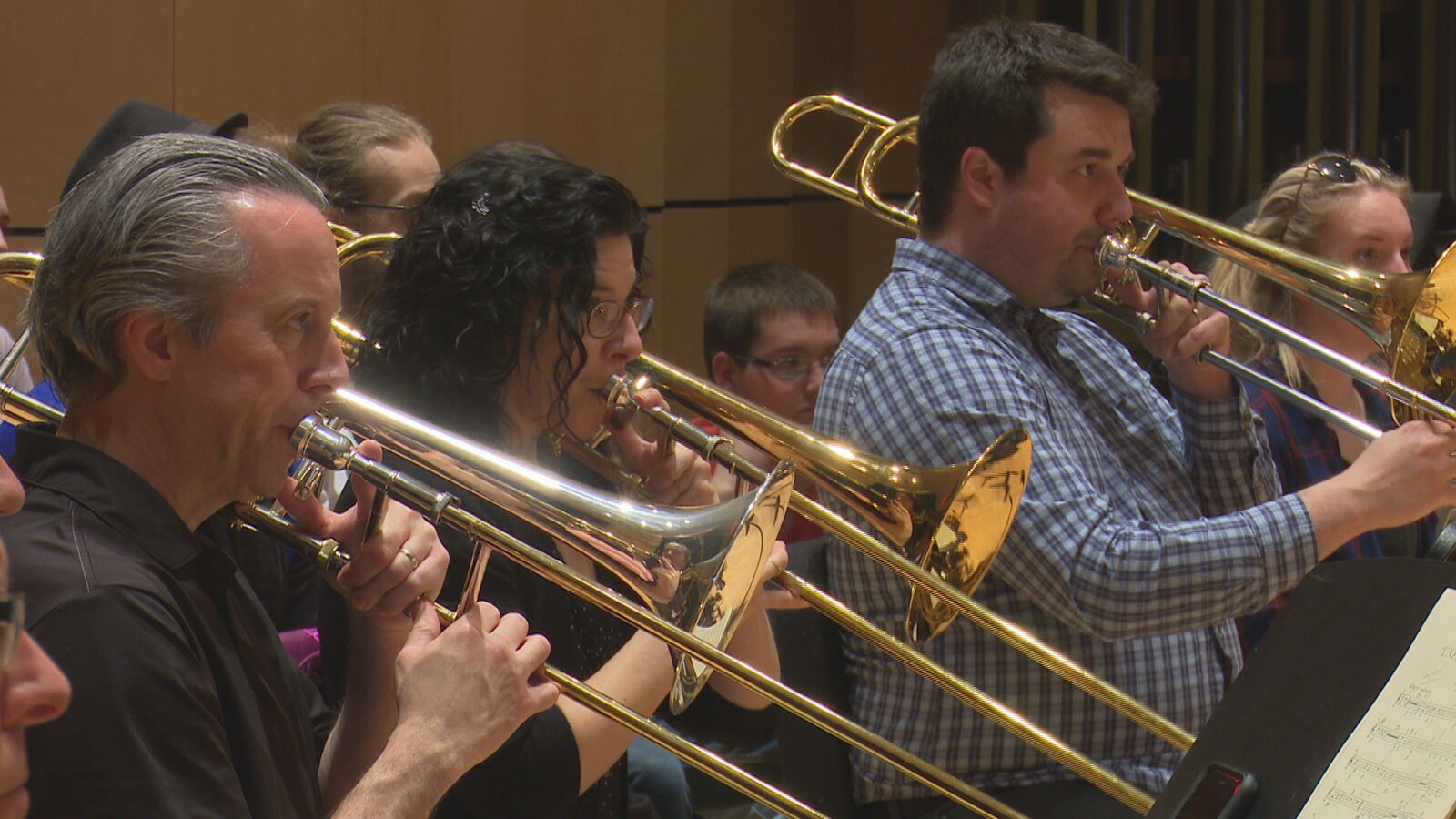Trombonistes en répétition avec l'OSE