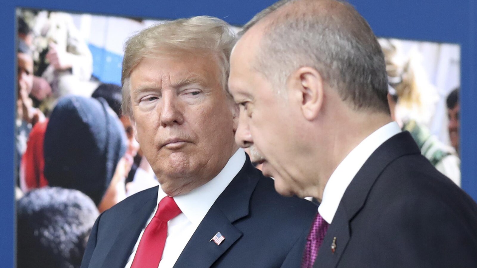 Donald Trump et Recep Tayyip Erdogan discutent.