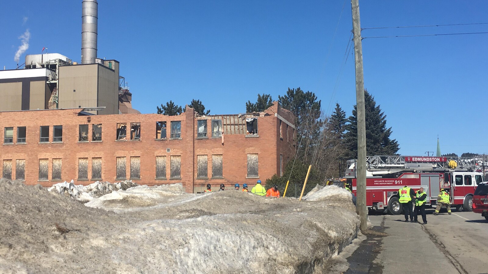 Un bâtiment désaffecté de Twin Rivers à Edmundston s'est effondré sous le poids de la neige.