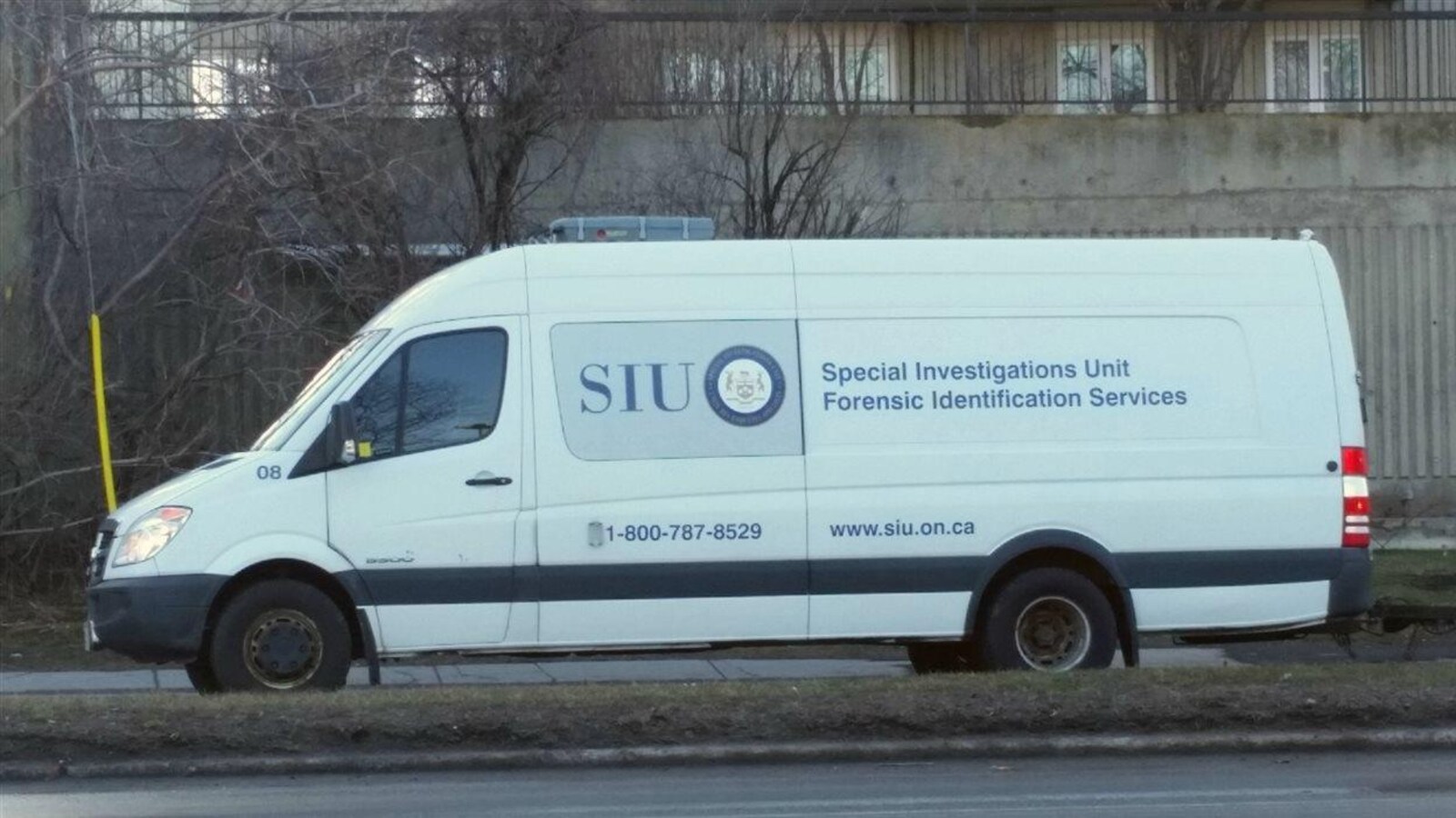 Un camion de l'Unité des enquêtes spéciales