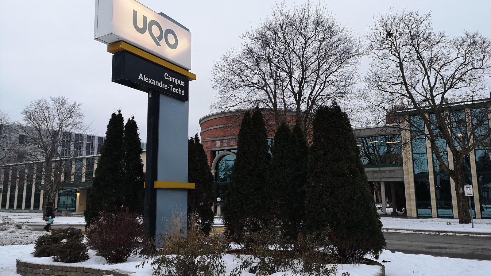L'Université du Québec en Outaouais l'hiver.