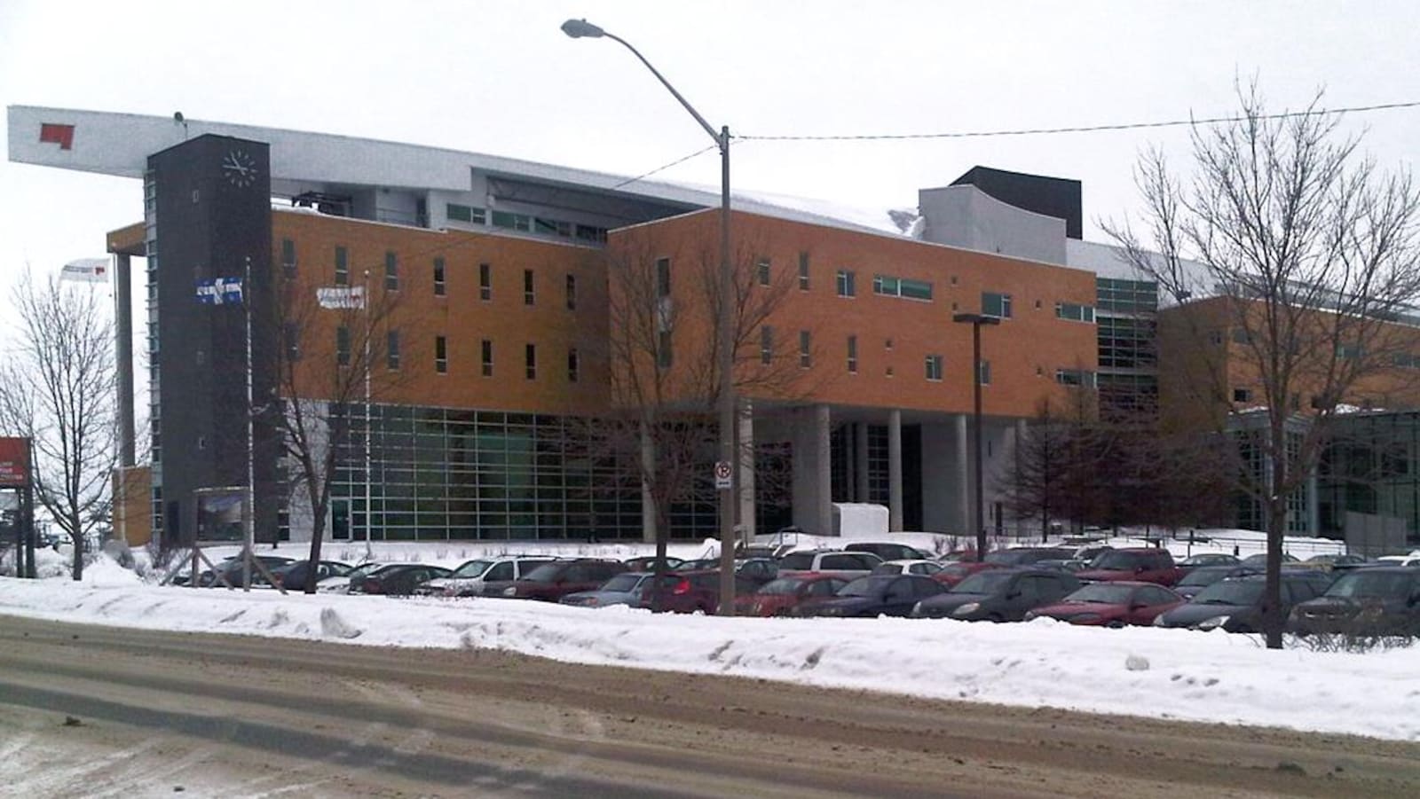 L'Université du Québec en Abitibi-Témiscamingue (UQAT), campus Rouyn-Noranda