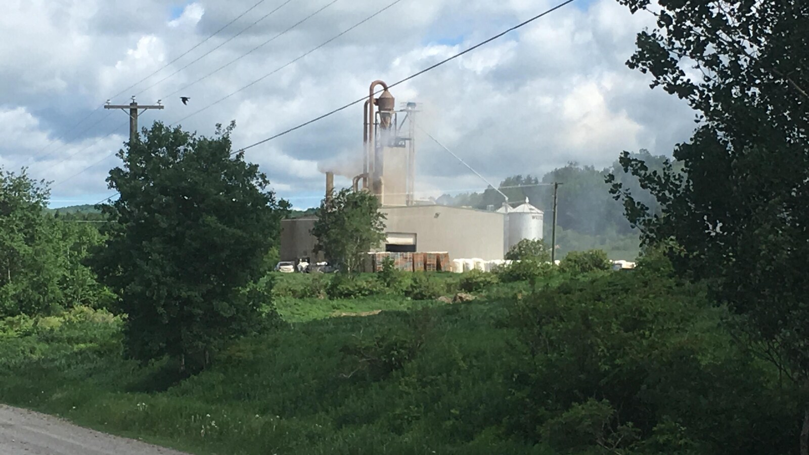 Odeurs à SaintFrançoisdeMadawaska la grogne continue ICI.Radio