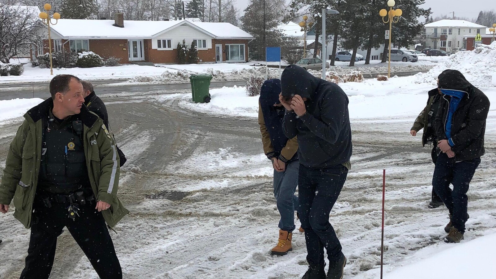 Yannyck Simard, Miguel Laliberté et Martin Boucher ont comparu au palais de justice de Val-d’Or mercredi après-midi dans le cadre de l’opération Oxyder.