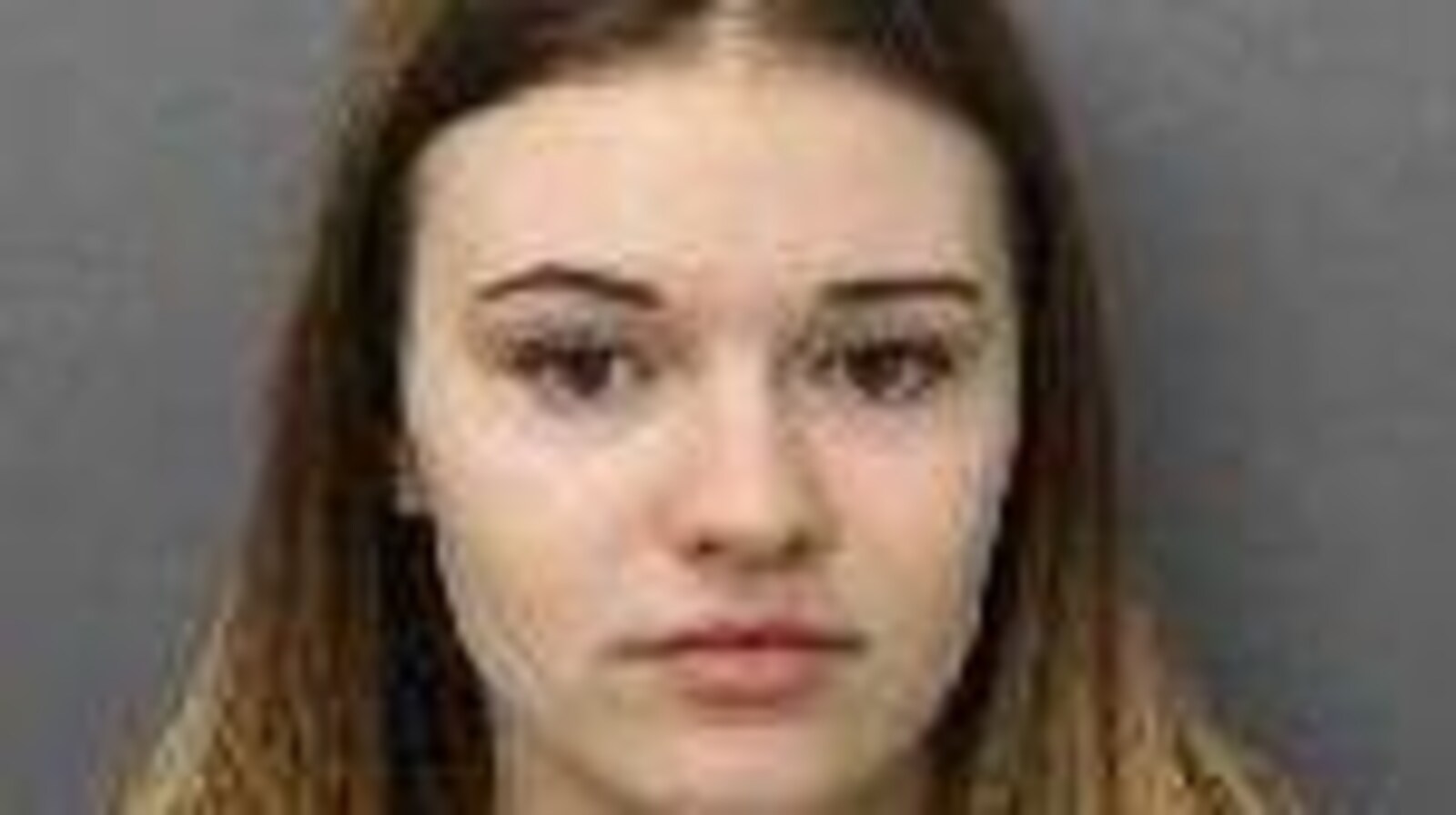 Le portrait d'une jeune femme.