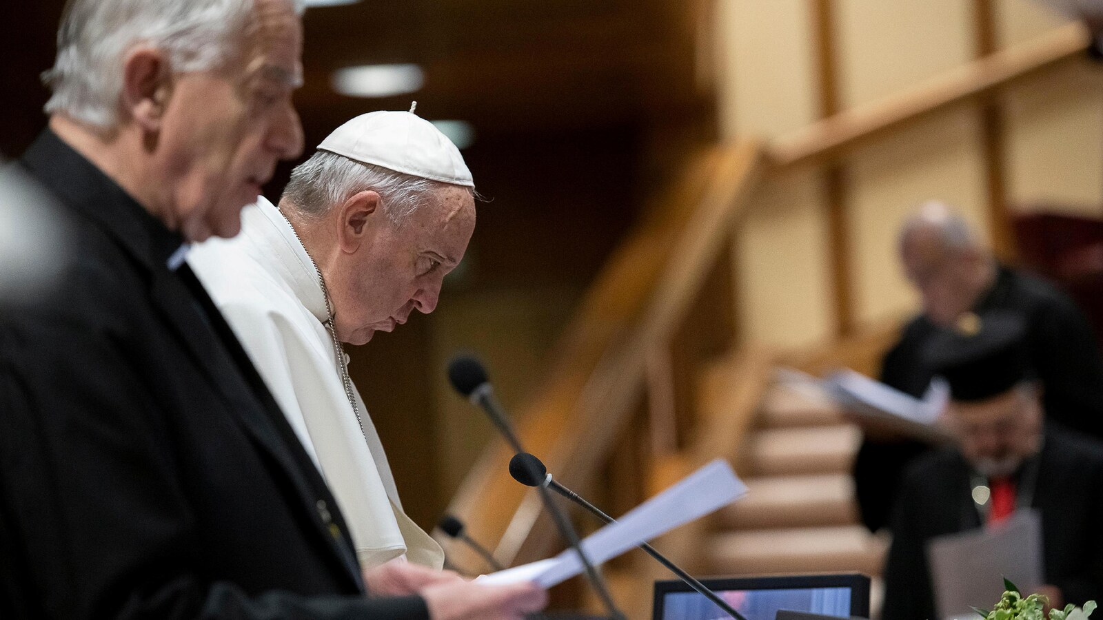 Le pape François pendant le sommet du Vatican sur les agressions sexuelles.