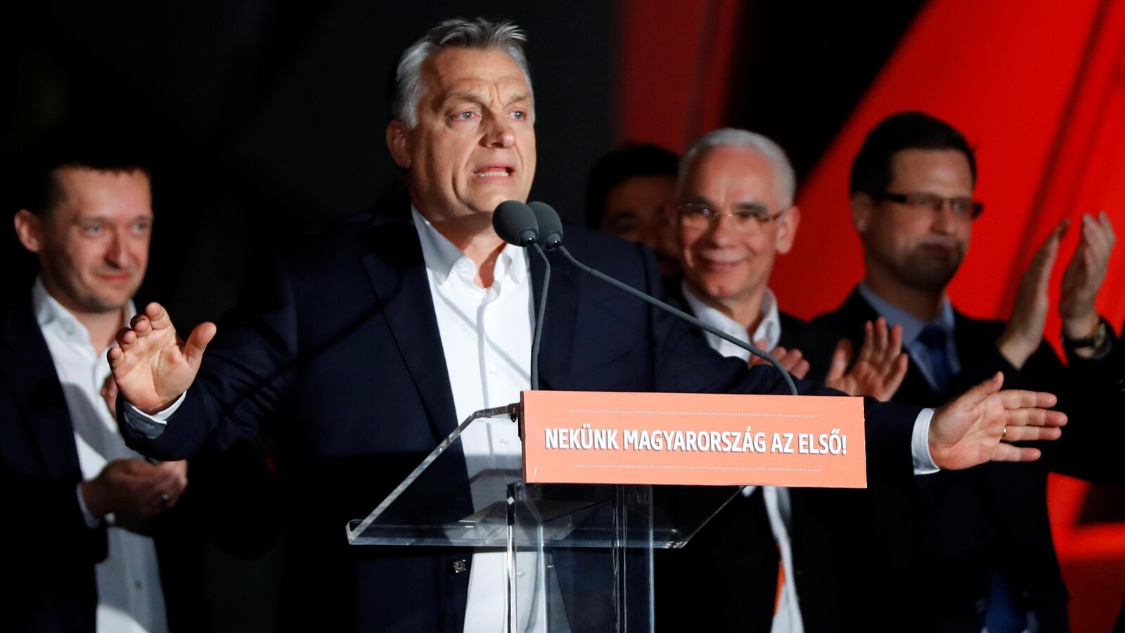 Le premier ministre hongrois Viktor Orban s'adressant à ses partisans.