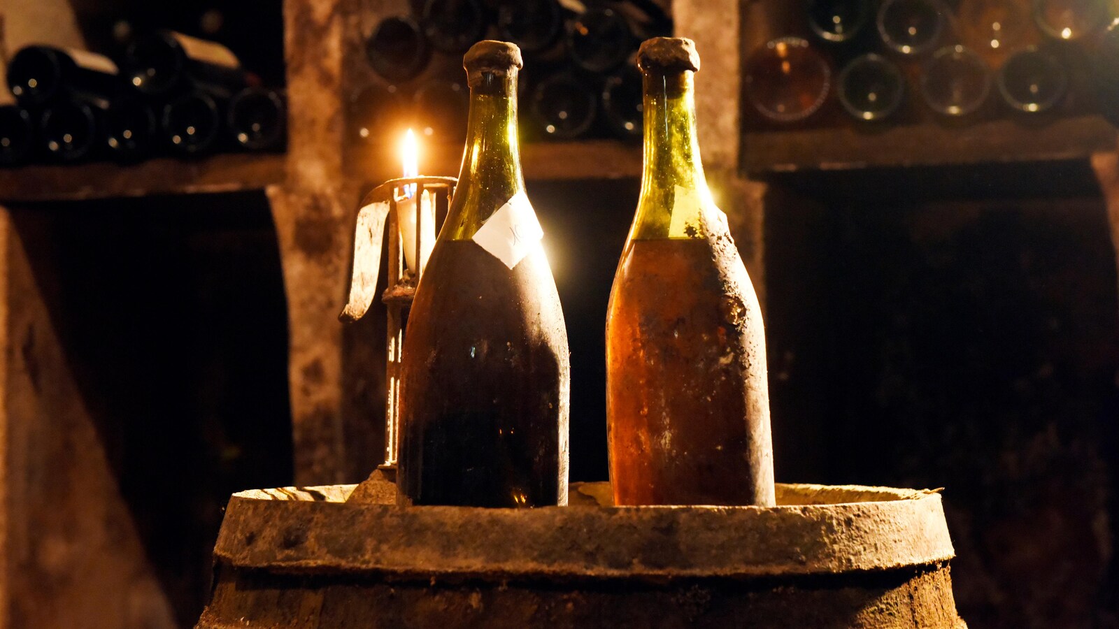 Des bouteilles de vin de plus de 200 ans vendues une fortune... et