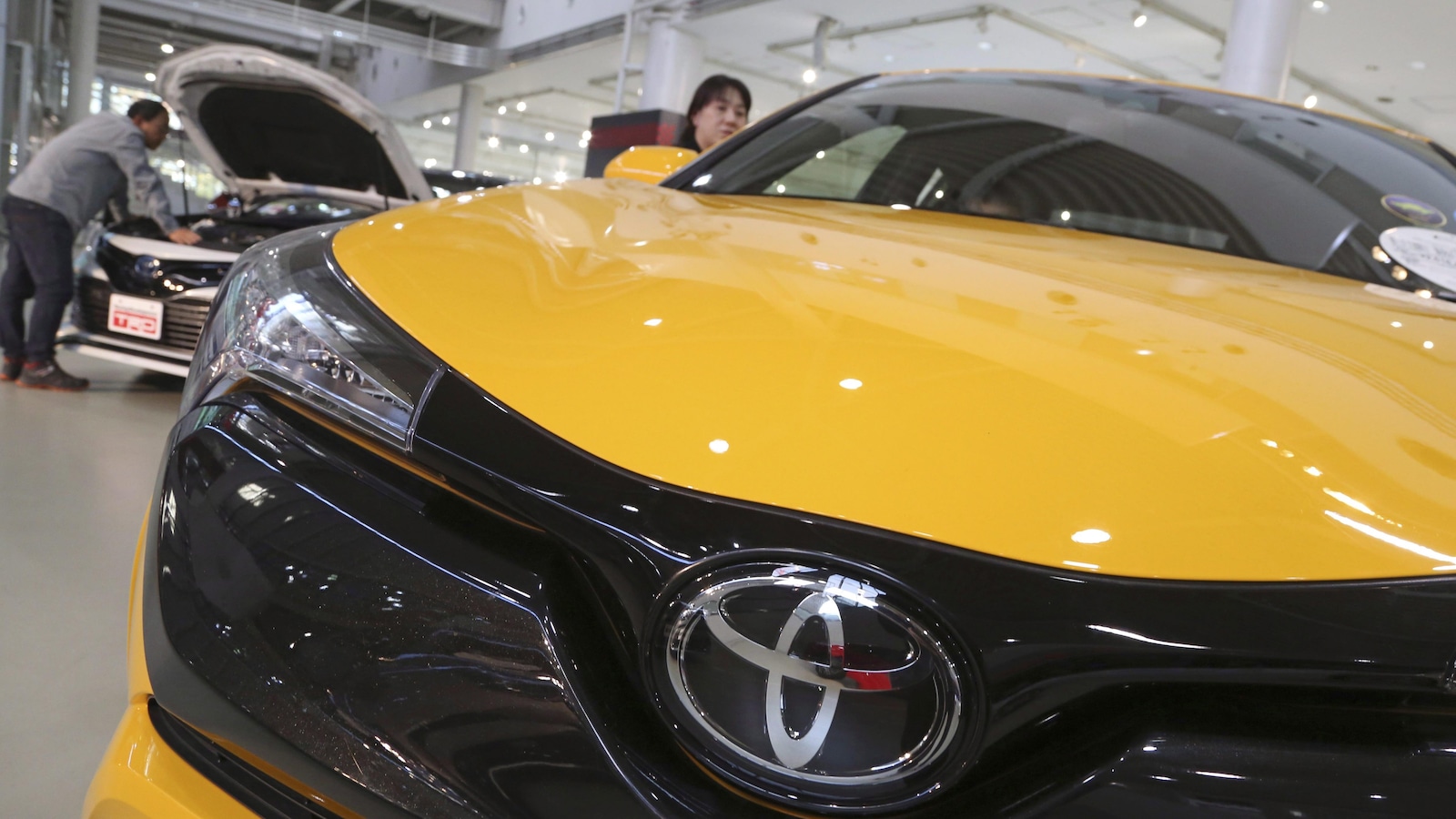 Une voiture Toyota en démonstration.