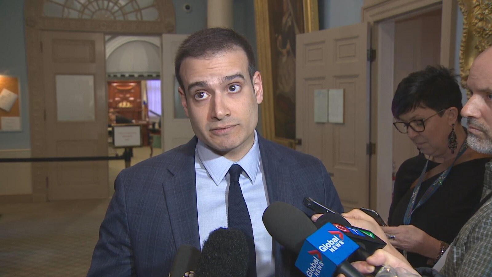 Zach Churchill lors d'une mêlée de presse à Halifax le 3 avril 2019.