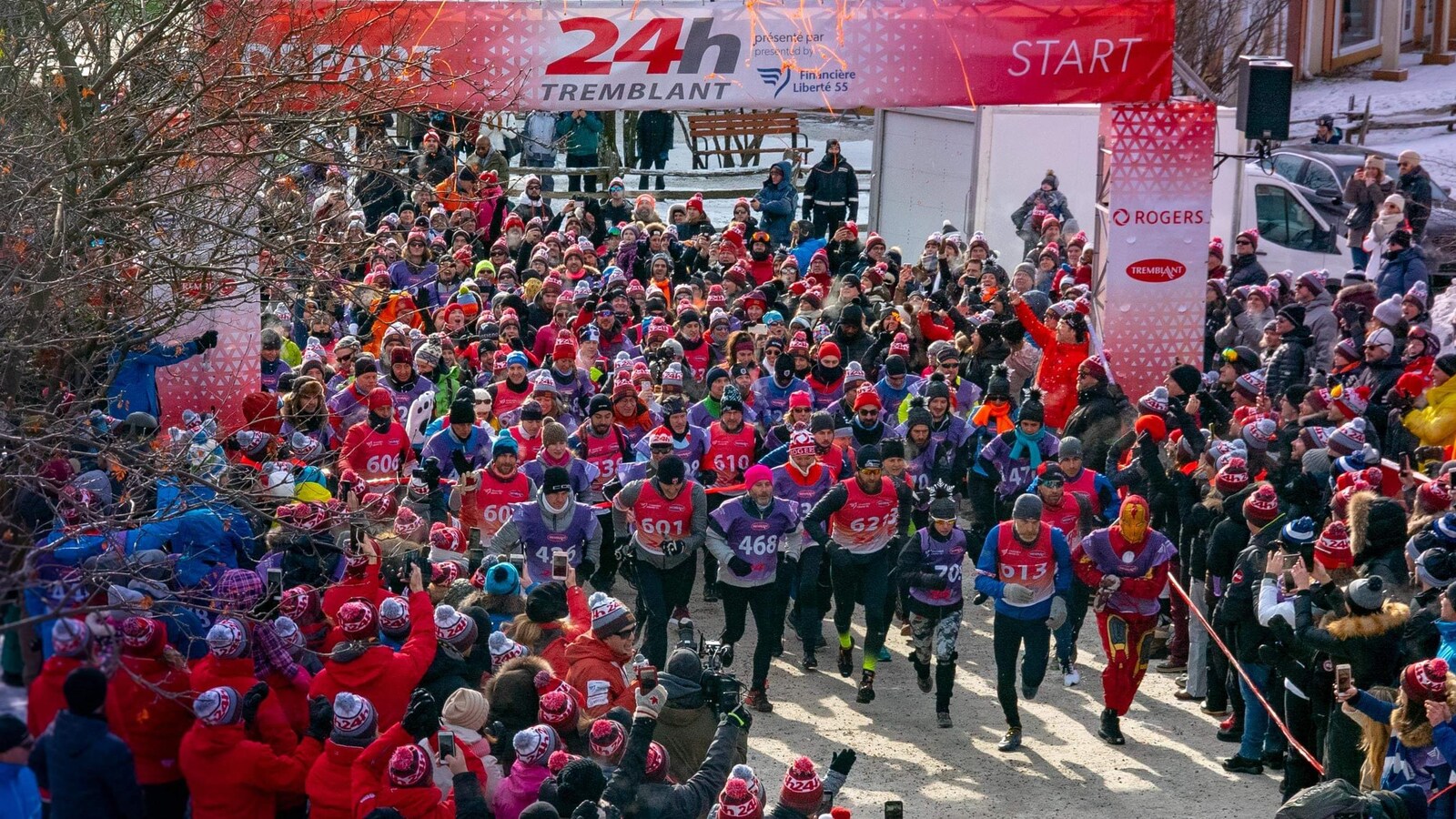Les participants prennent le départ des 24 heures de Tremblant.