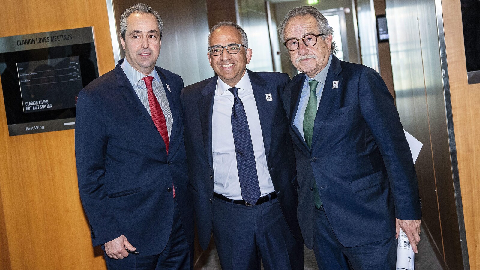 Peter Montopoli (Soccer Canada), Carlos Cordeiro (USSF) et Decio de Maria (Fédération mexicaine)