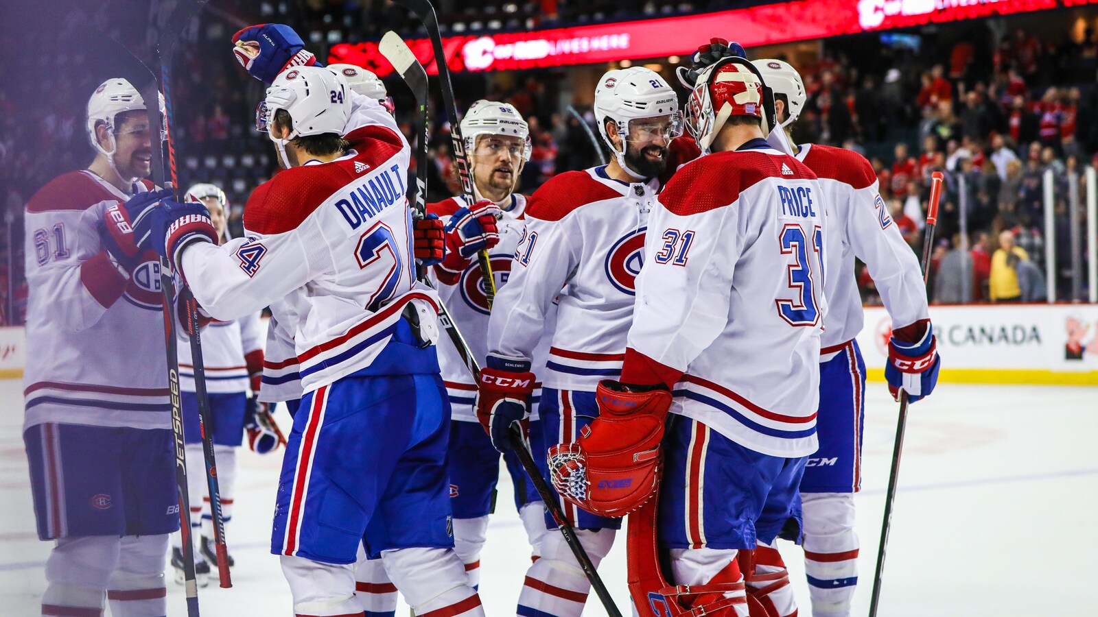 Le Canadien célèbre une victoire à Calgary.