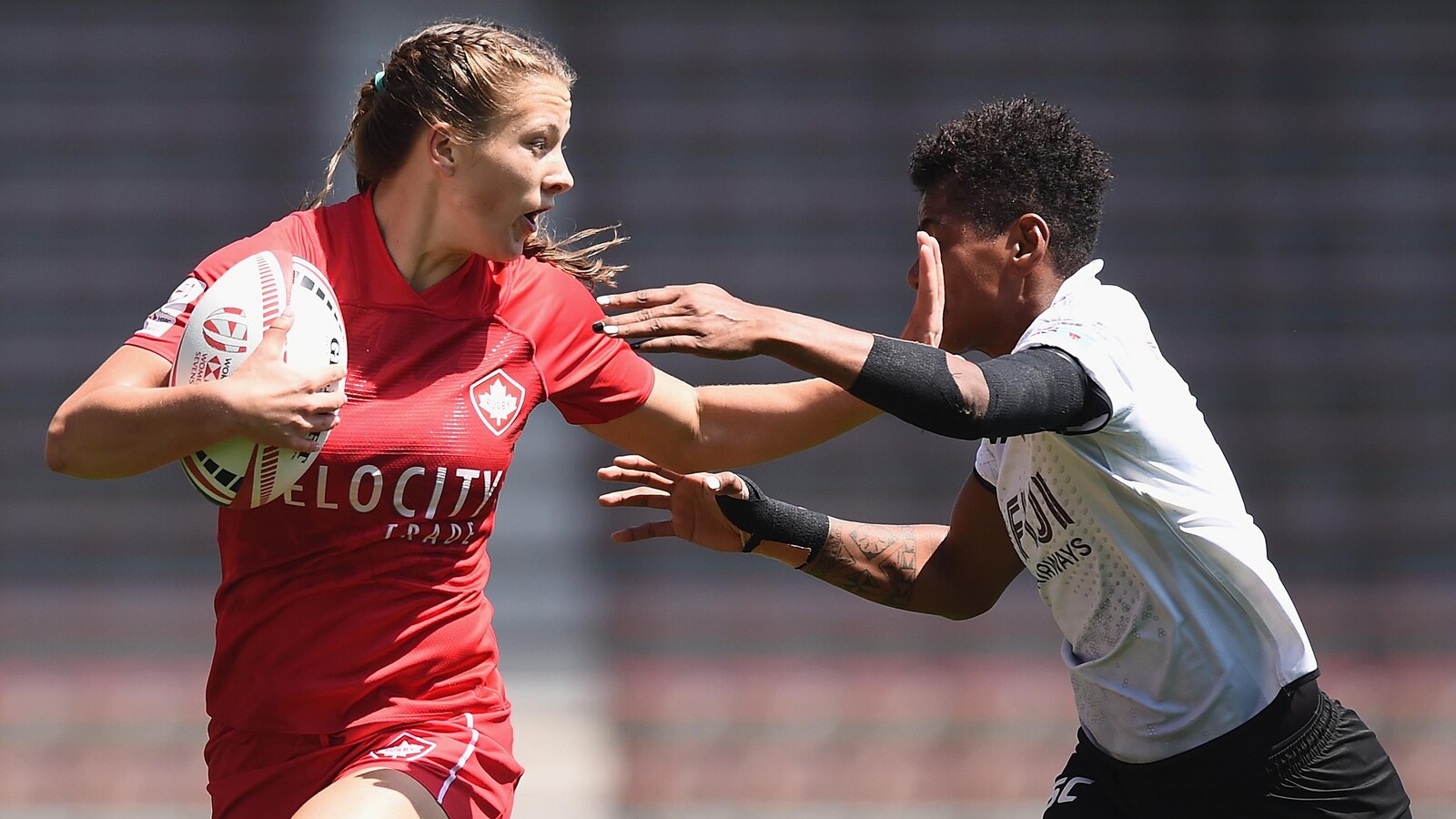 Caroline Crossley, du Canada, et Miriama Naiobasali, des Fidji