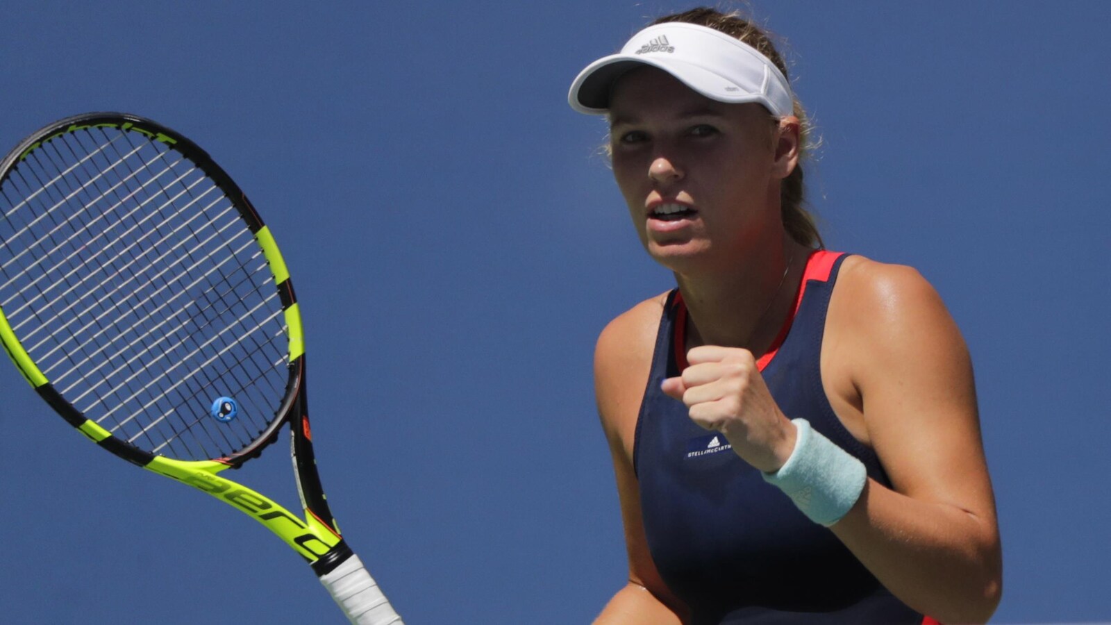 Caroline Wozniacki brandit le point gauche à la suite de sa victoire