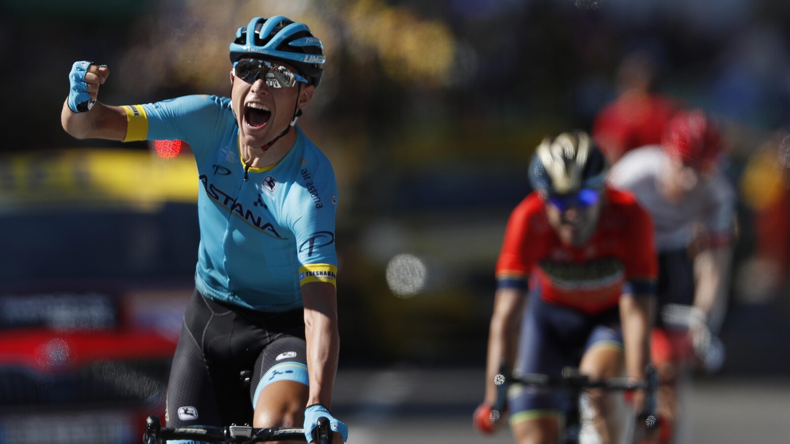Le Danois Magnus Cort Nielsen remporte la 15e étape du Tour de France, devant l'Espagnol Jon Izaguirre Insausti et le Néerlandais Bauke Mollema.