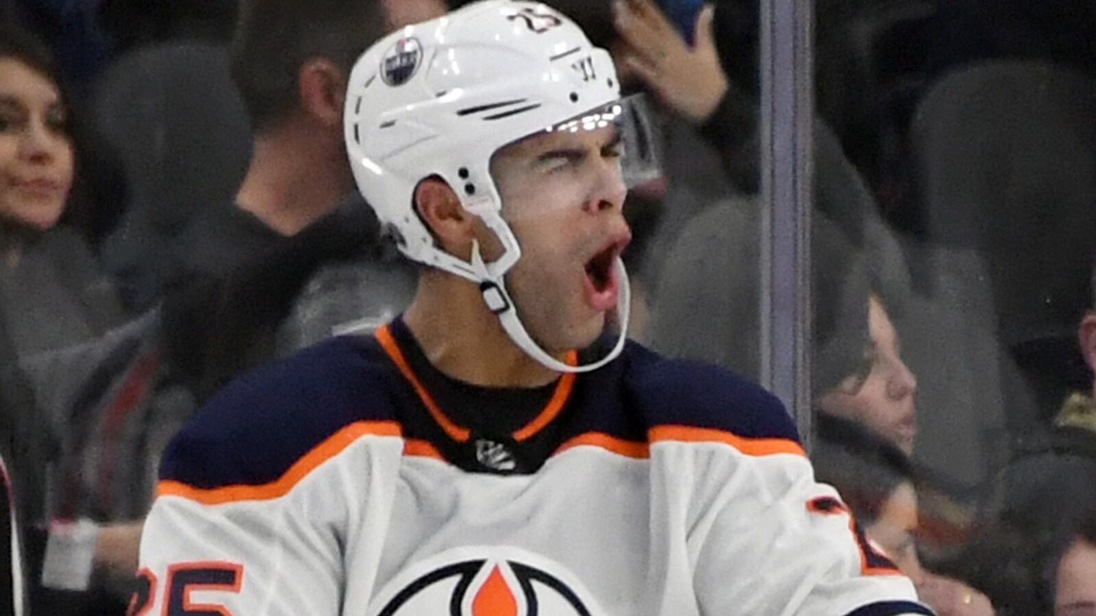 Le défenseur Darnell Nurse célèbre après avoir inscrit le but gagnant,en prolongation, face aux Golden Knights de Vegas,