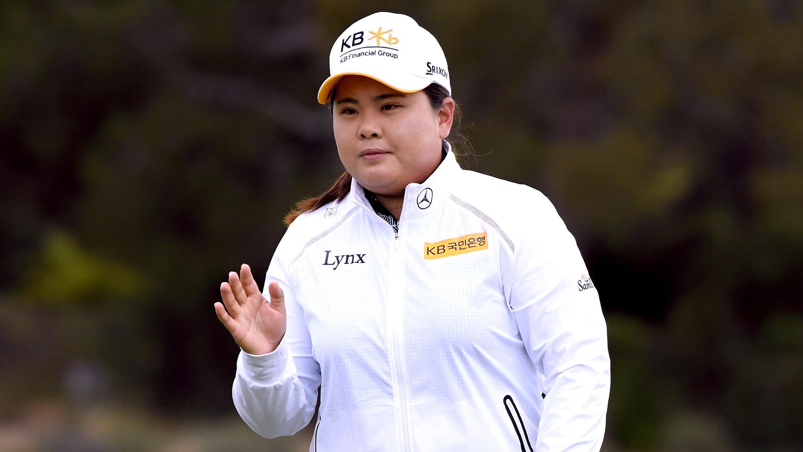 Inbee Park célèbre son oiselet au 13e trou de la première ronde de l'Omnium de Los Angeles.
