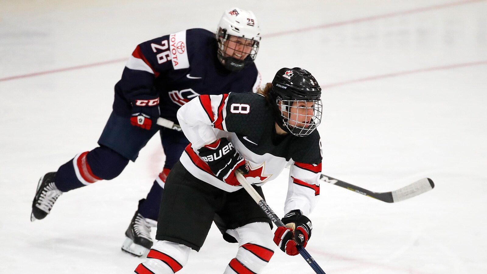 Kendall Coyne et Laura Fortino