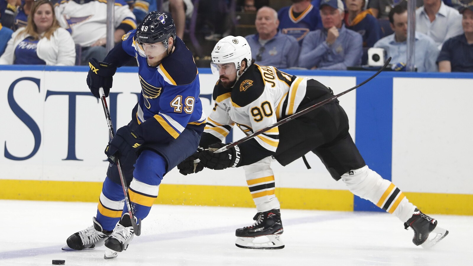 Ivan Barbashev (à gauche) et Marcus Johansson