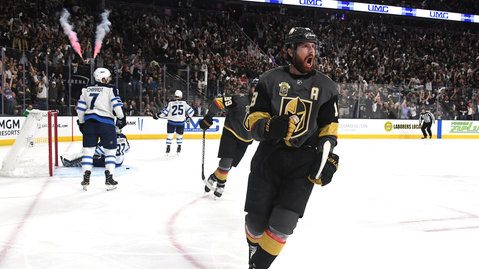James Neal (à droite)