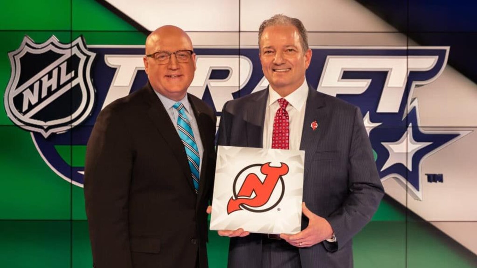 Bill Daly (à gauche) en compagnie de Ray Shero